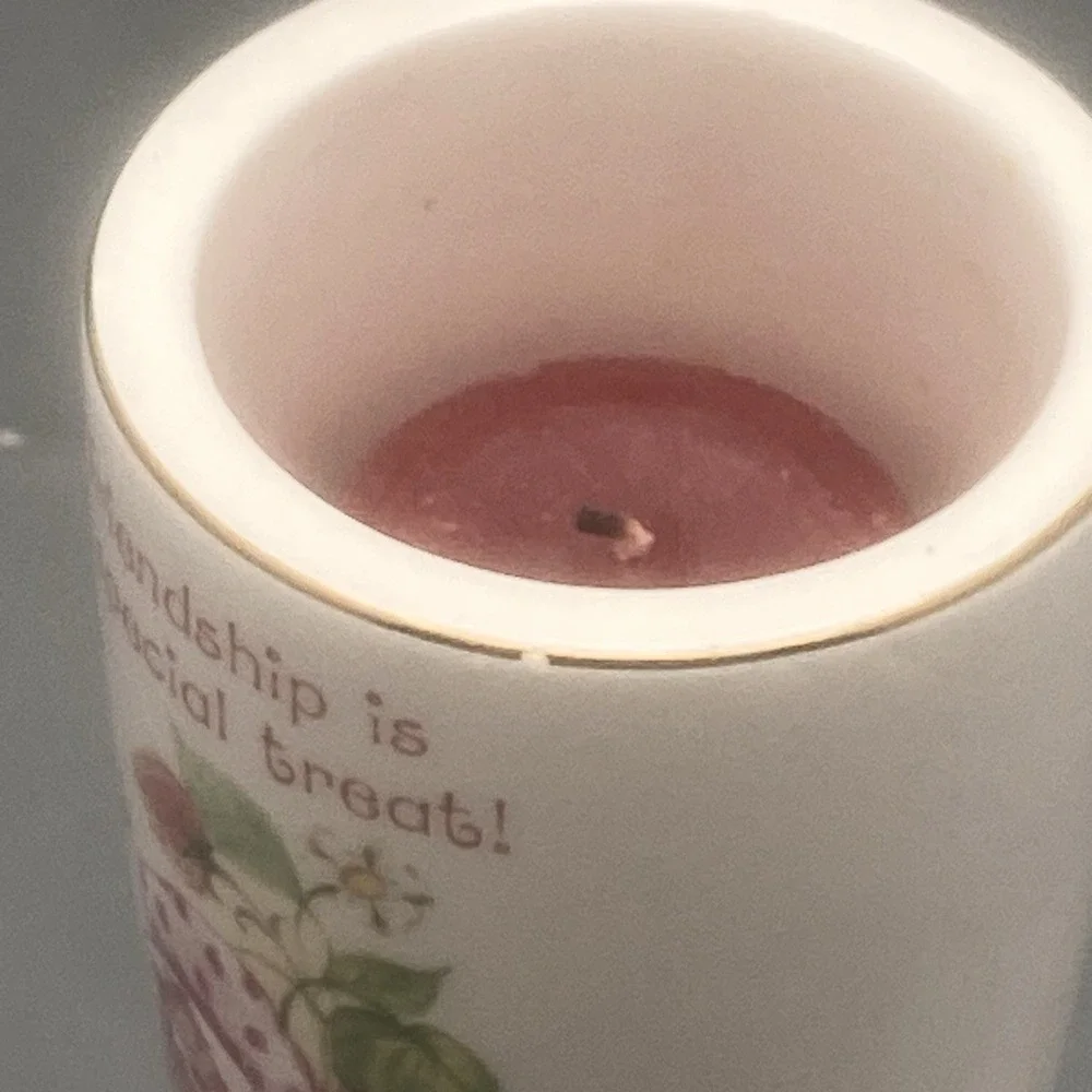 Vtg 1981 Strawberry Shortcake Porcelain Strawberry Scented Candle Used